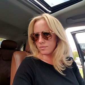 Meet your Posher, Stefanie